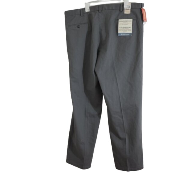 COPY - Dockers grey signature khaki classic fit size W42L32 - Picture 2 of 11